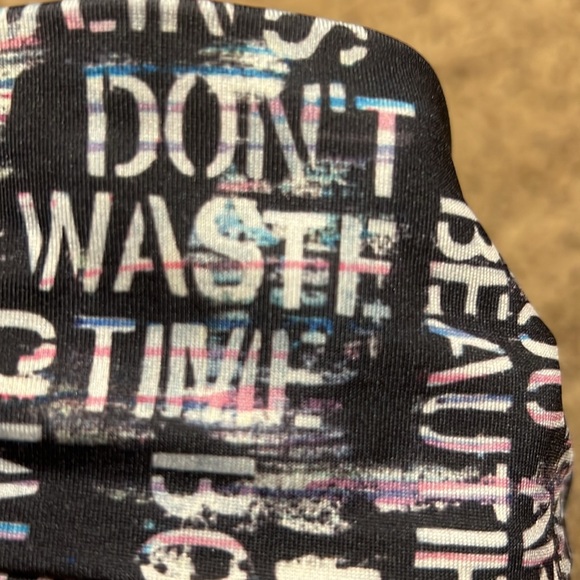 RoGaWear positive saying versatile headband/ scarf. - Picture 4 of 5